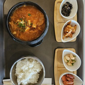Gama - Kimchi Jjigae, with beef, garlic, fish cake and black bean banchan (and rice) - Korean Near Me - Honolulu, Hawaii Gama - Kimchi Jjigae, with beef, garlic, fish cake and black bean banchan (and rice) - Korean Near Me - Honolulu, Hawaii