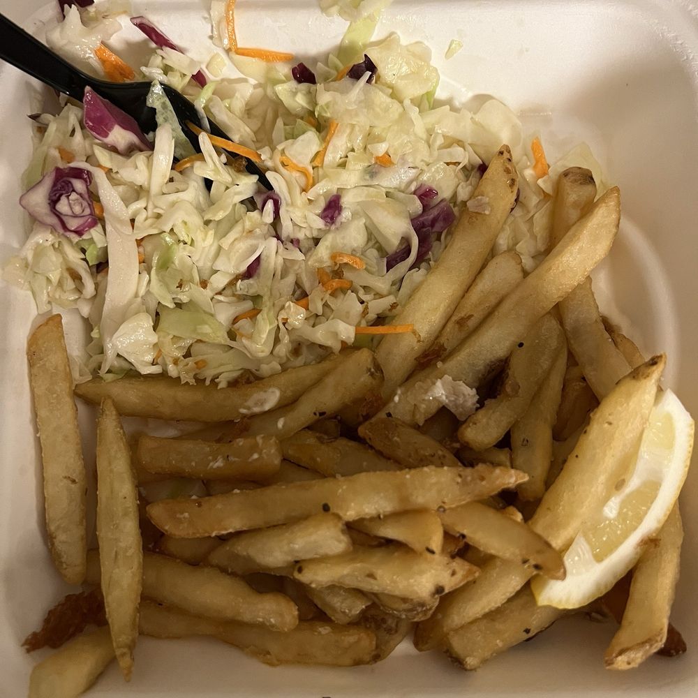 Packers Kitchen + Bar - Slaw and fries - Seafood Near Me - Blaine, Washington Packers Kitchen + Bar - Slaw and fries - Seafood Near Me - Blaine, Washington
