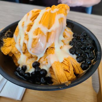 Sno Tea Caffè UCF - Thai tea shaved snow ice - Coffee & Tea Near Me - Orlando, Florida