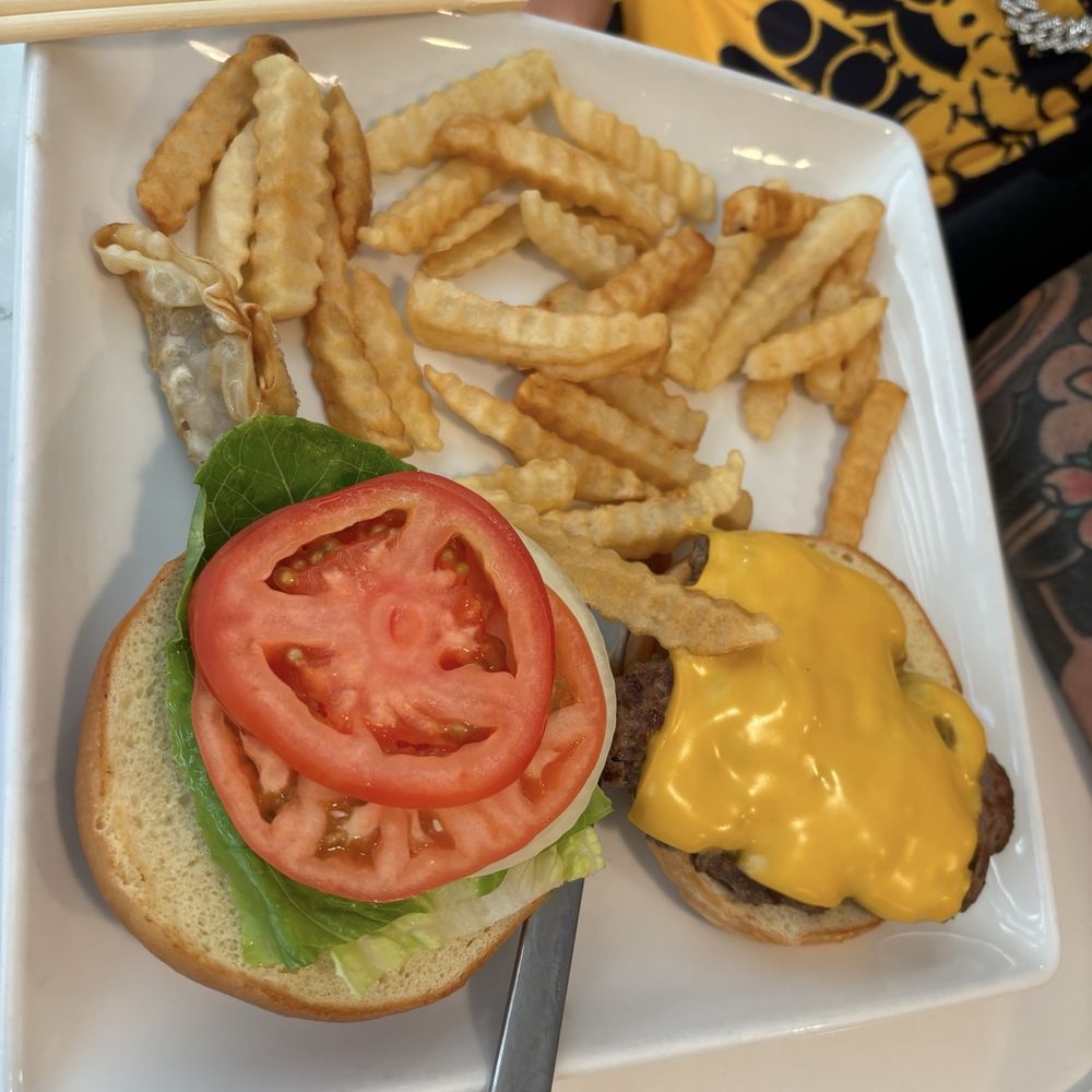 Eagle Cafe - Cheeseburger - Breakfast & Brunch Near Me - Honolulu, Hawaii Eagle Cafe - Cheeseburger - Breakfast & Brunch Near Me - Honolulu, Hawaii