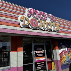 Amy's Donuts - Old fashioned not bad at all very cute and love the pink
