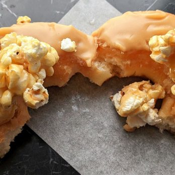 Talormade - 09/02/23 Salted Caramel Popcorn Doughnut - Desserts Near Me - Oslo, 03