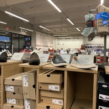 DSW Designer Shoe Warehouse - Shoe Stores Near Me - Brea, California DSW Designer Shoe Warehouse - Shoe Stores Near Me - Brea, California