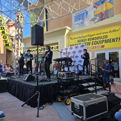 Janss Marketplace