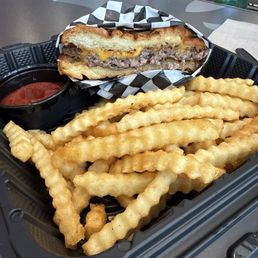 Kid's Kids Cheeseburger Meal Kid's Kids Cheeseburger Meal