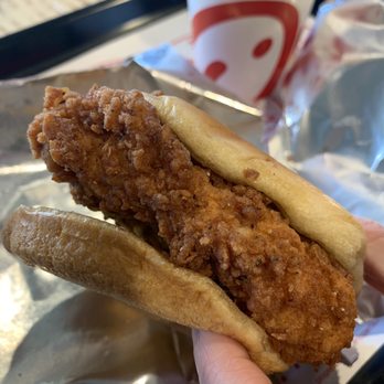 Chick-fil-A - Spicy Chicken Sandwich - Fast Food Near Me - Santa Clara, California Chick-fil-A - Spicy Chicken Sandwich - Fast Food Near Me - Santa Clara, California