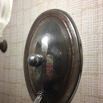 Holiday Inn Express & Suites Dickson - More rust, this is from my mothers room. So it seems to be common and acceptable to this hotel - Hotels Near Me - Dickson, Tennessee Holiday Inn Express & Suites Dickson - More rust, this is from my mothers room. So it seems to be common and acceptable to this hotel - Hotels Near Me - Dickson, Tennessee