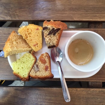 La Causerie des Mondes - The little breads are included with you café. They are other-worldly. - Coffee & Tea Near Me - Dijon, 21 La Causerie des Mondes - The little breads are included with you café. They are other-worldly. - Coffee & Tea Near Me - Dijon, 21