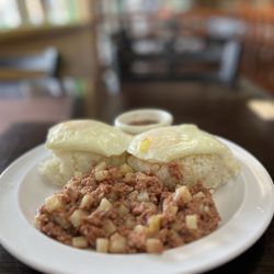 Zarlitos Family Restaurant - Corned beef silog