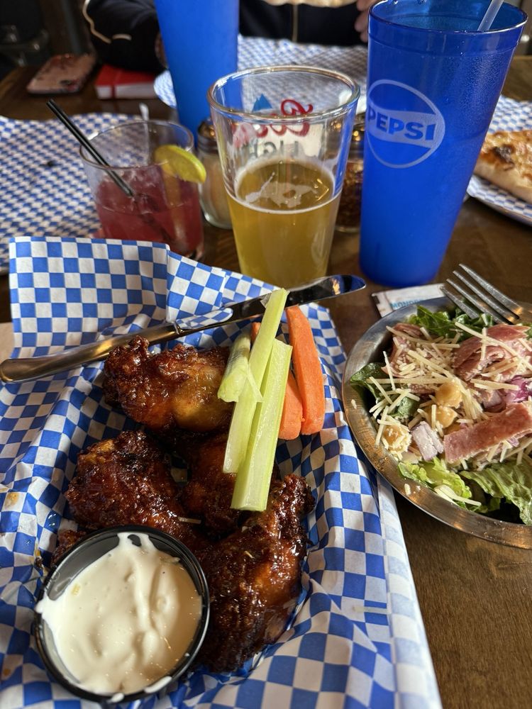 Cousins Pub Logo
