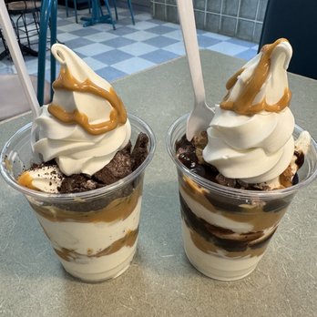 Iceburg's - PB Oreo & PB Explosion Parfaits - Ice Cream & Frozen Yogurt Near Me - Canonsburg, Pennsylvania