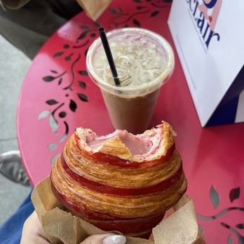 ID-Eclair - Raspberry Croissant - Bakeries Near Me - Pasadena, California