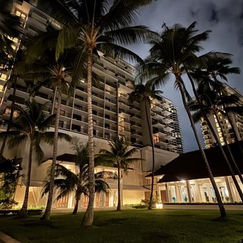 Lewers Lounge - Jazz & Blues Near Me - Honolulu, Hawaii Lewers Lounge - Jazz & Blues Near Me - Honolulu, Hawaii
