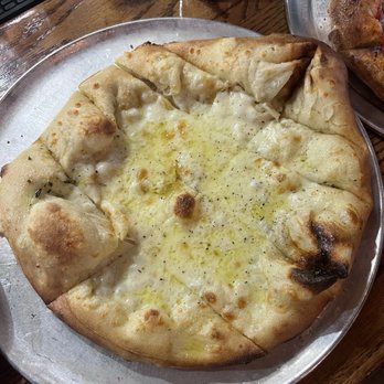 Busted Knuckle Pizzeria - Pizza Near Me - Clarksville, Tennessee