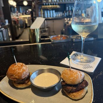 1933 Lounge - Moscato and Fliet sliders - Lounges Near Me - Indianapolis, Indiana