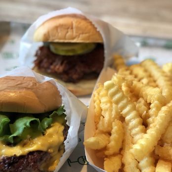 Shake Shack Coral Gables - Burgers Near Me - Coral Gables, Florida Shake Shack Coral Gables - Burgers Near Me - Coral Gables, Florida