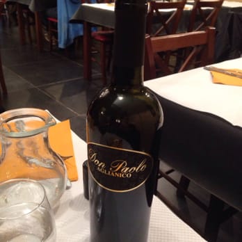 La Piazza Del Gusto - Vin rouge du sud de l'Italie - Pizza Near Me - Lille, 59