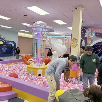 Wonder 4 Kids - Ball pit - Indoor Playcenter Near Me - Carle Place, New York