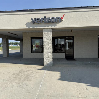 Verizon - Mobile Phones Near Me - Emporia, Virginia