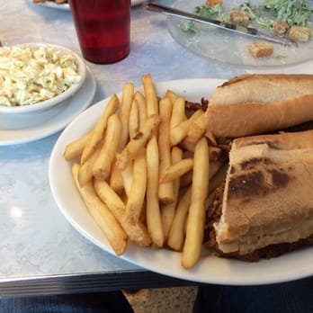 Bob & Edith's Diner - BAR-B-QUE with slaw $5.49 - American Near Me - Arlington, Virginia