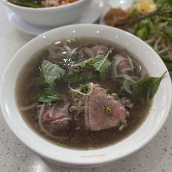 Pho Que Huong - Vietnamese Near Me - Honolulu, Hawaii