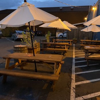 Thai Ginger - tables and umbrellas in a parking lot - Thai Near Me - Portland, Oregon Thai Ginger - tables and umbrellas in a parking lot - Thai Near Me - Portland, Oregon