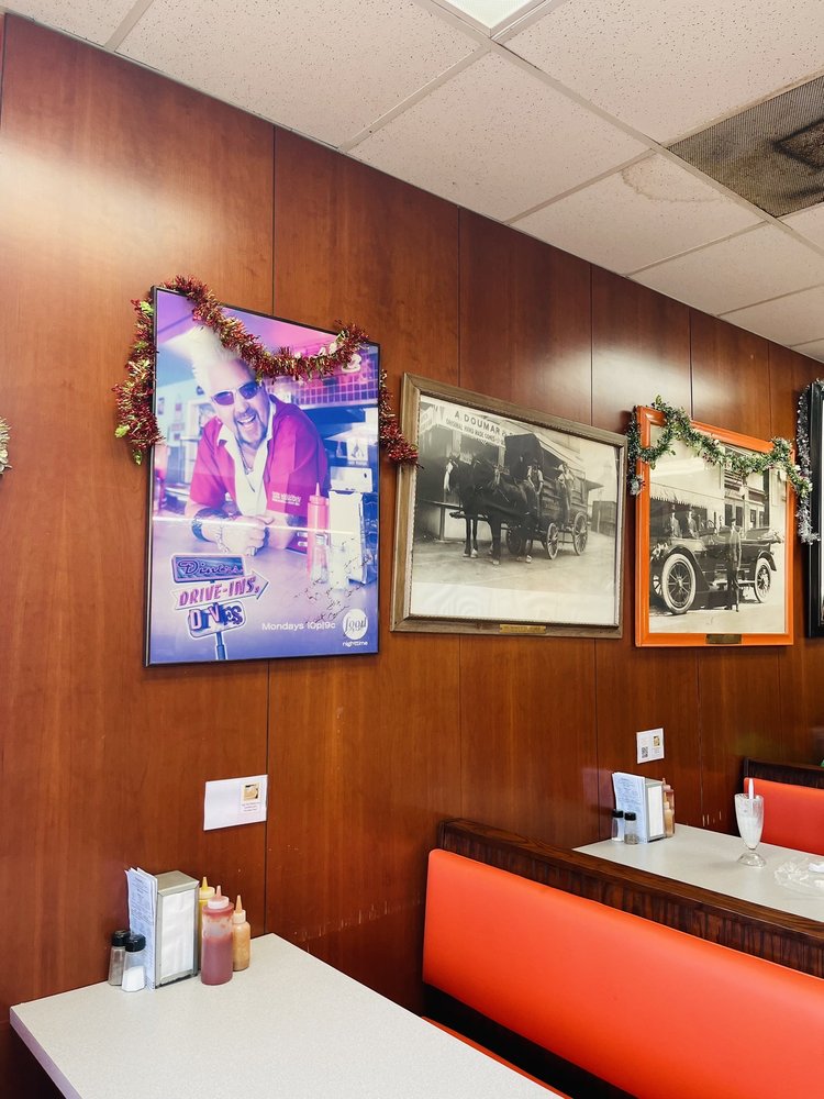 Doumars Cones & Barbecue