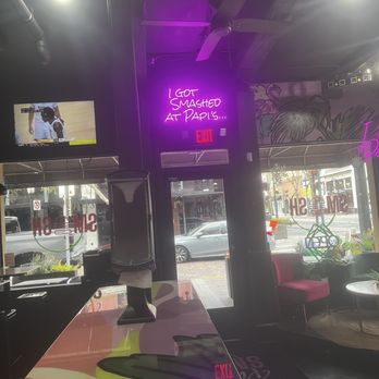 Papi Smash'd Burger - Inside - Burgers Near Me - Orlando, Florida Papi Smash'd Burger - Inside - Burgers Near Me - Orlando, Florida