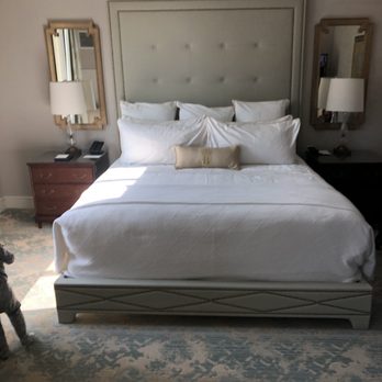 Hotel Bennett - Bedroom - Hotels Near Me - Charleston, South Carolina