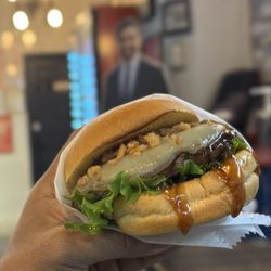 Halalbee's - Mamdani Masala Burger
