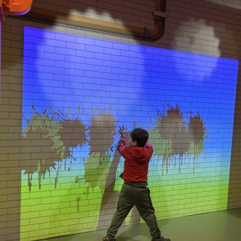 Hershey Super Sweet Adventure - Children's Museums Near Me - Tysons, Virginia