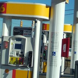 Family Fare Shell - Six pumps to side of station