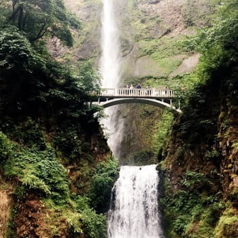 Multnomah Falls - B-E-yootiful! - Hiking Near Me - Bridal Veil, Oregon Multnomah Falls - B-E-yootiful! - Hiking Near Me - Bridal Veil, Oregon