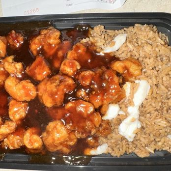 China House - General Tso chicken. Hubby said it was bbq sauce. - Chinese Near Me - Minerva, Ohio China House - General Tso chicken. Hubby said it was bbq sauce. - Chinese Near Me - Minerva, Ohio