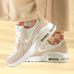 Famous Footwear Outlet