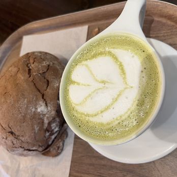 Chateau De Chantilly Cafe - Bakeries Near Me - Chantilly, Virginia
