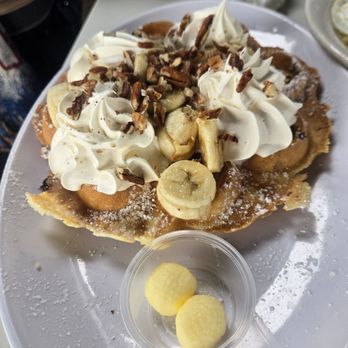 Stacks On Route 66 - Best banana nut waffle - American Near Me - Glendora, California