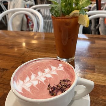 Floret - Beautiful cardamom rose latte - Vegetarian Near Me - Seattle, Washington