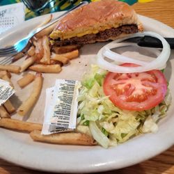Franco's Cafe - Hamburger plate
