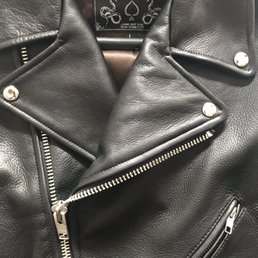 The jacket, mate! The jacket, mate!