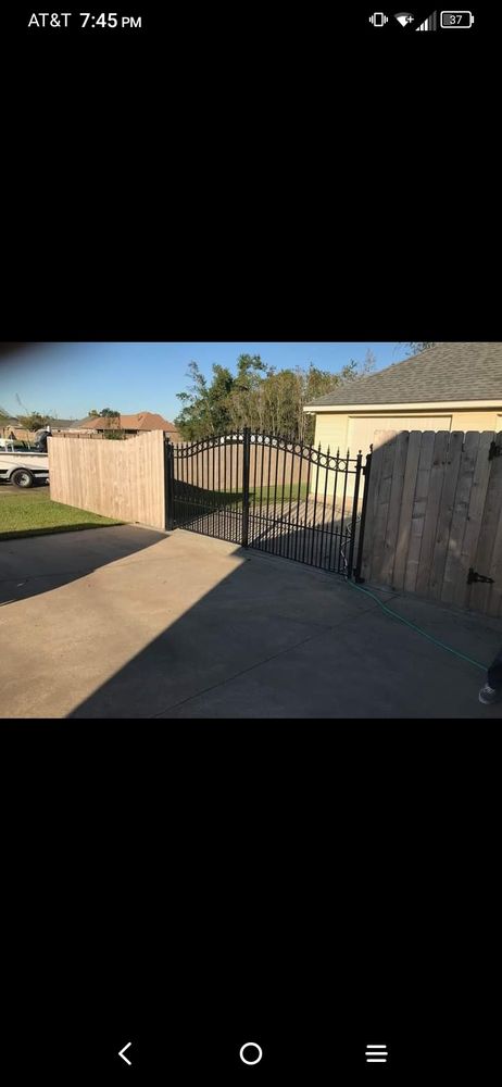 Slide of JR Fence & Roofing