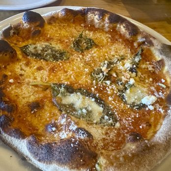 Diavola Pizzeria - DELICIOUS wood fired pizza - Italian Near Me - Geyserville, California