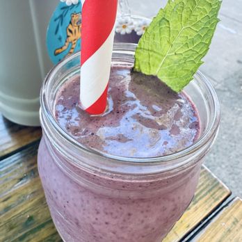 Taproot Lounge & Cafe - Smoothies - Lounges Near Me - Salem, Oregon