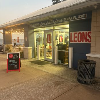 Leons Lobstah Shack - Outside, there's outside seating too. - Seafood Near Me - Tampa Bay, Florida Leons Lobstah Shack - Outside, there's outside seating too. - Seafood Near Me - Tampa Bay, Florida