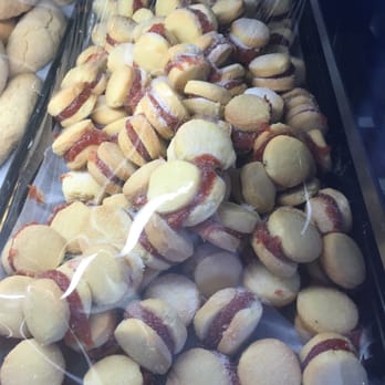 Peabody Bread - Best petit fours - Bakeries Near Me - Peabody, Massachusetts Peabody Bread - Best petit fours - Bakeries Near Me - Peabody, Massachusetts