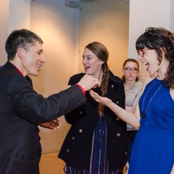 Amazement Productions - Mingling magic for the cocktail hour of a corporate banquet in Tacoma with magician Jeff Evans