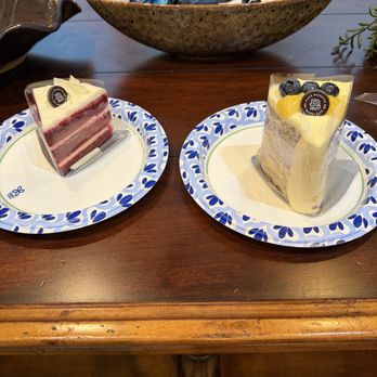 Paris Baguette - Red Velvet Cake Slice, Lemon Blueberry Chiffon Cake - Bakeries Near Me - Tukwila, Washington Paris Baguette - Red Velvet Cake Slice, Lemon Blueberry Chiffon Cake - Bakeries Near Me - Tukwila, Washington