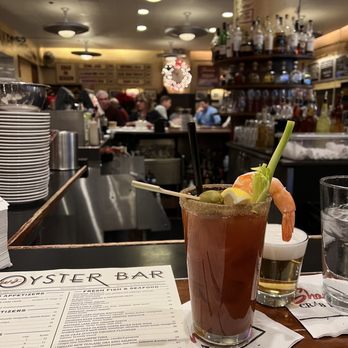 Shaw's Crab House - Seafood Near Me - Chicago, Illinois