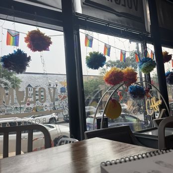 Volumes Bookcafe - Bookstores Near Me - Chicago, Illinois