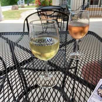 Habersham Winery - Peach Treat and Belle Blush - Wine Tasting Room Near Me - Helen, Georgia